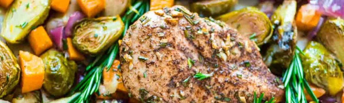 ONE PAN Chicken Dinner with Sweet Potatoes, Apples and Brussels Sprouts. Delicious, healthy, and no clean up! @wellplated