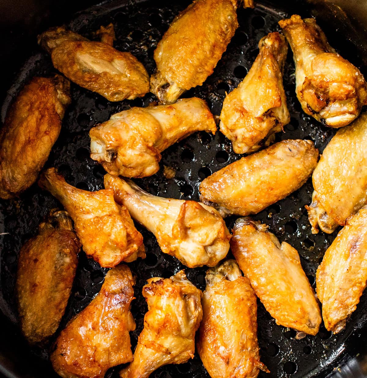 crispy chicken wings in the air fryer